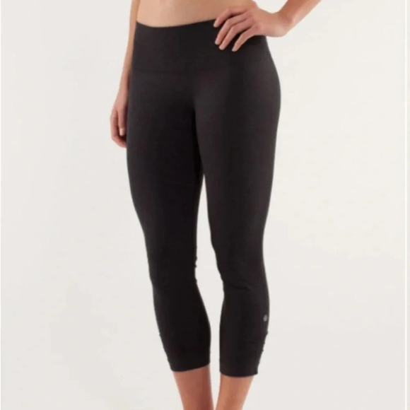 Lululemon Ebb and Flow Crop II in Deep Coal - Picture 1 of 12
